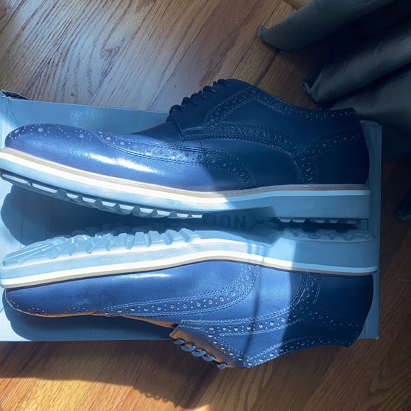 Kenneth Cole leather loafer - Picture 2 of 5